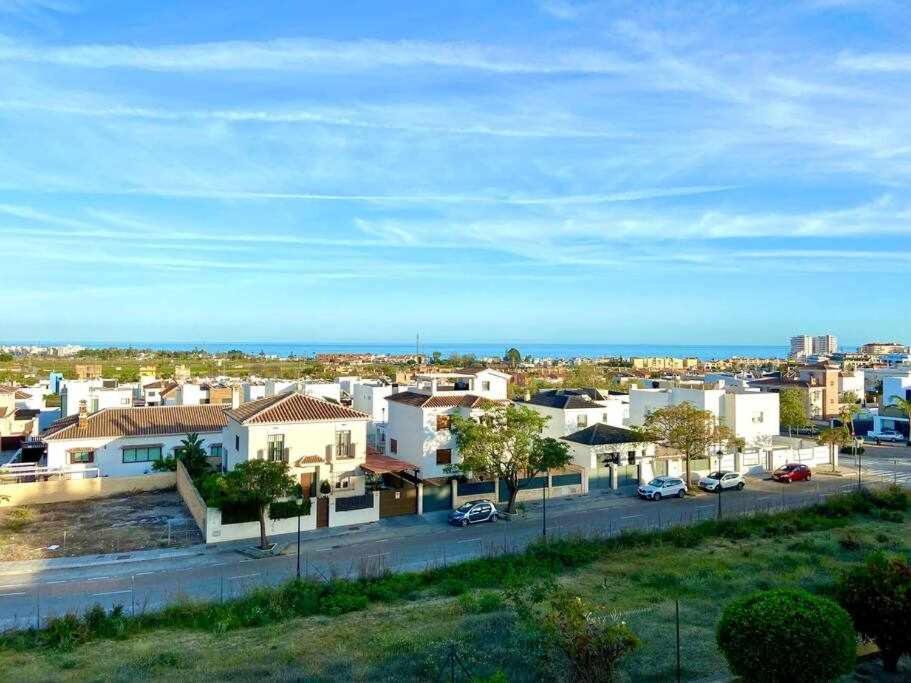 Sea View And Mountains By Solymar Holiday Torre Del Mar Bagian luar foto