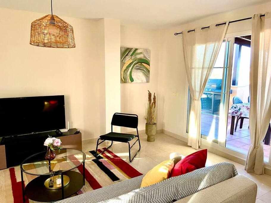 Sea View And Mountains By Solymar Holiday Torre Del Mar Bagian luar foto