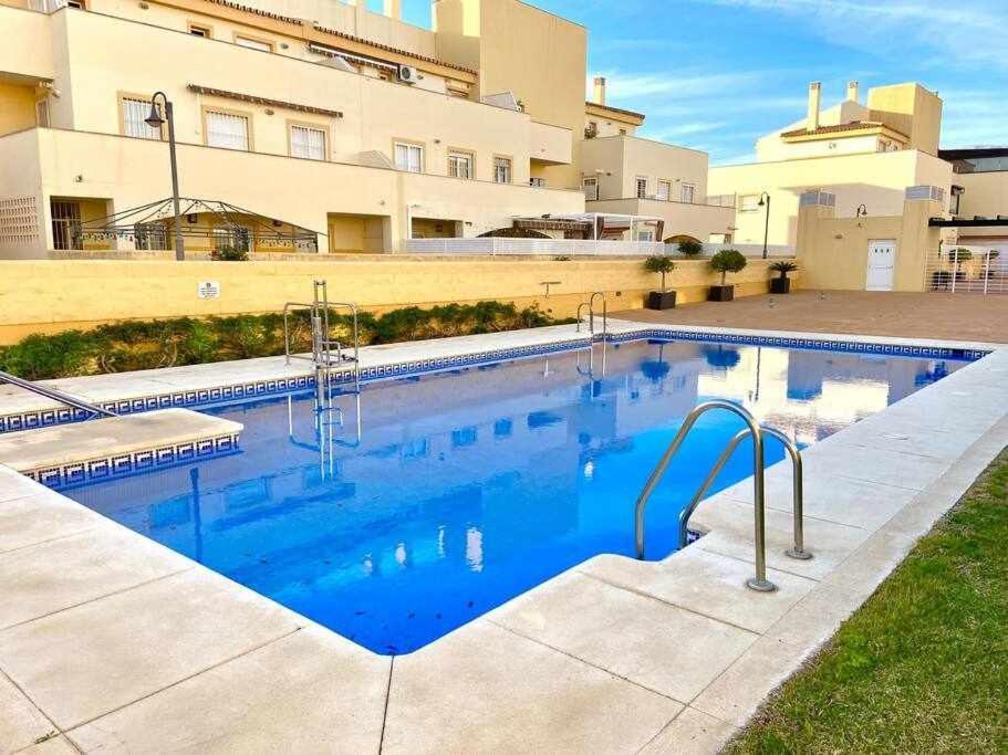 Sea View And Mountains By Solymar Holiday Torre Del Mar Bagian luar foto