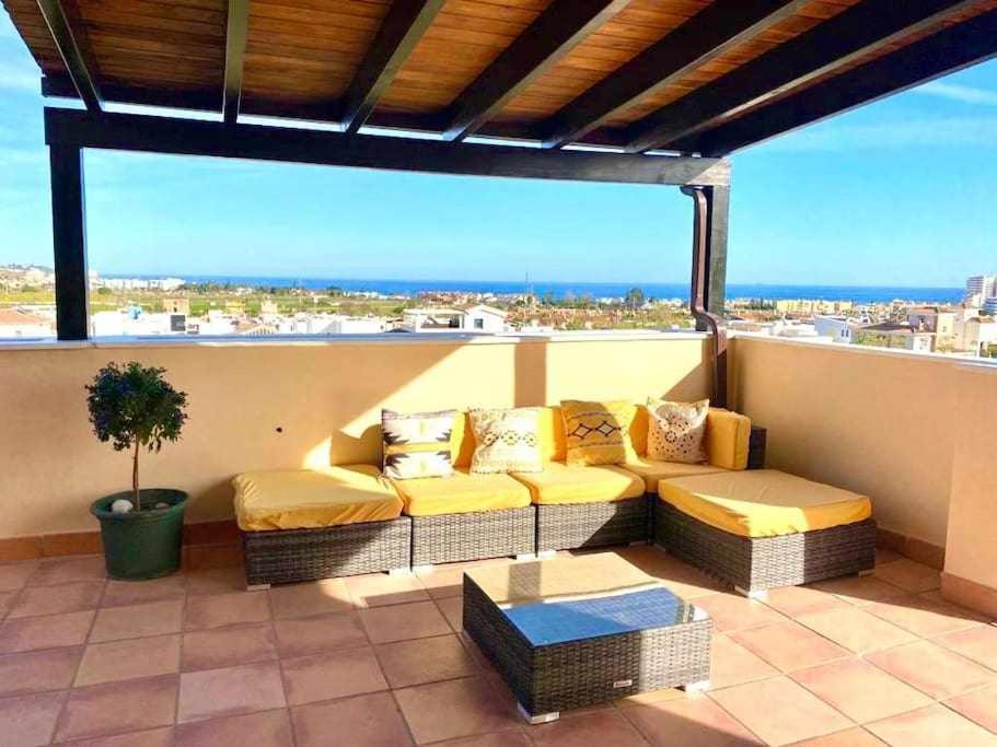 Sea View And Mountains By Solymar Holiday Torre Del Mar Bagian luar foto